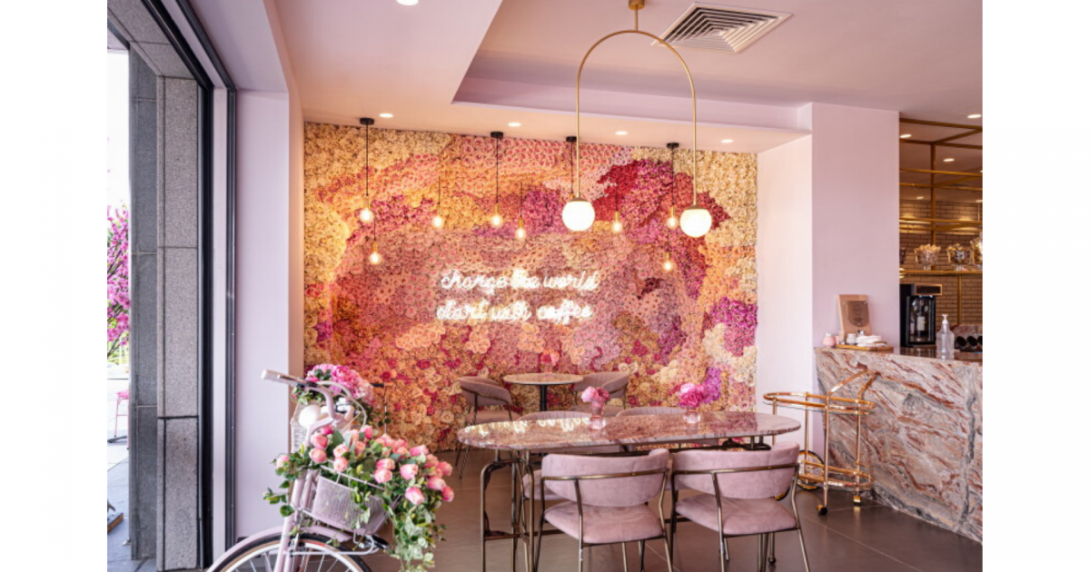 Pink Dot Cafe - Ένα Cafe - Restaurant βγαλμένο από…παραμύθι&#33;